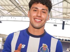 El Porto le "cambió" el nombre a Jorge Sánchez en su camisa