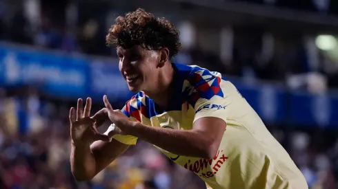 El defensa chileno busca casa por tres meses.