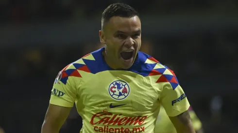 Jonathan Rodríguez le da el triunfo al Club América en el Clásico Capitalino.
