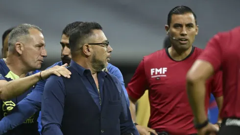 Antonio Mohamed fue contra los árbitros.