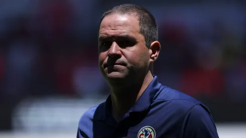 André Jardine podría armar dos equipos con tantos jugadores.