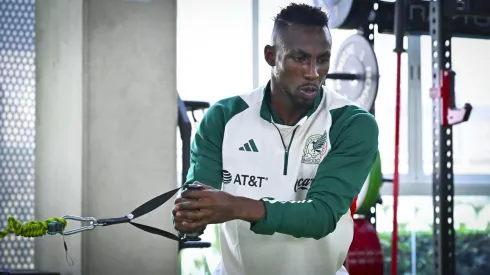 Julián Quiñones está listo para jugar con el Tricolor.