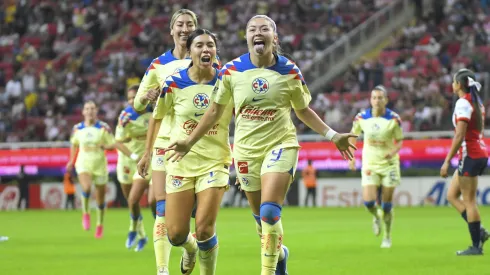 Katty Martínez marcó un golazo ante Chivas