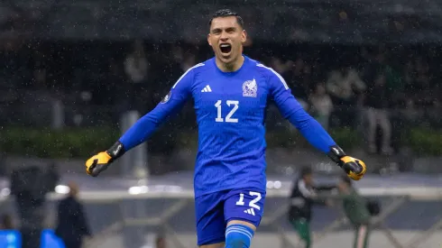 Luis Malagón clasifica a México.