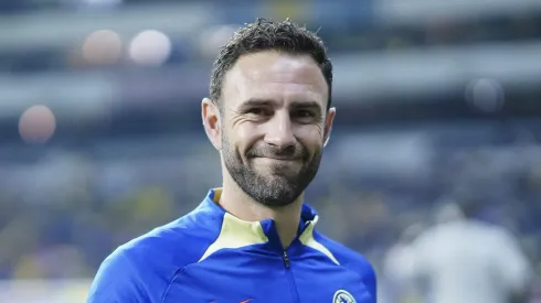 El ex futbolista se fue con tres títulos con el América.