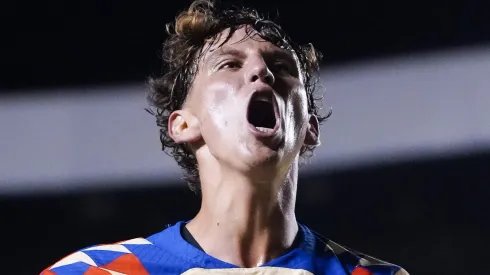 América necesita un defensa.