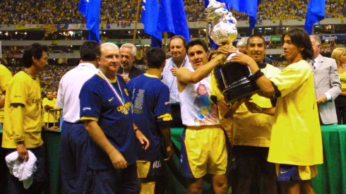 Del gol de oro al trofeo: así celebró América el Torneo Verano 2002