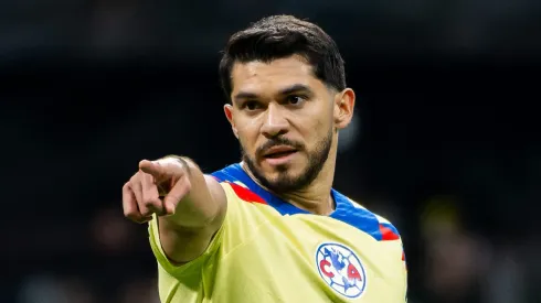 Henry Martín sería titular ante Necaxa