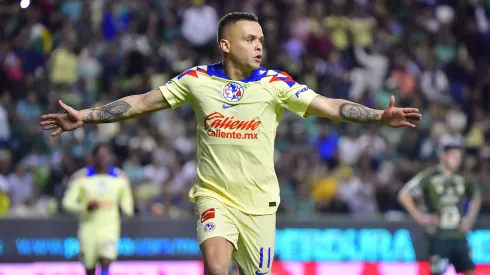 Jonathan Rodríguez podría irse del América