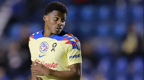 Javairo Dilrosun no tuvo un buen partido ante Pachuca