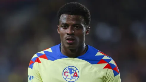 Javairo Dilrosun no tuvo minutos ante Cruz Azul