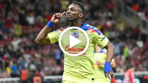 El polémico festejo de Julián Quiñones para la afición de Chivas