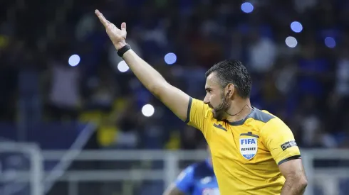 Mario Escobar dirigirá la Vuelta entre América y Chivas en Concachampions.