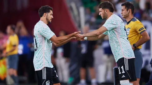 Solo por esto Henry Martín fue titular antes que Santiago Giménez.