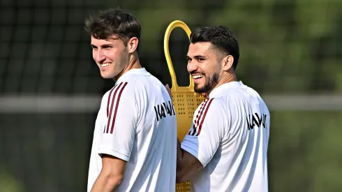 Henry Martín compite con Giménez por la titularidad en el Tricolor.