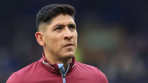 Edson Álvarez no jugó en la derrota ante Newcastle