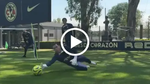 Ángel Malagón demuestra en entrenamiento el liderazgo que ha ganado en el América