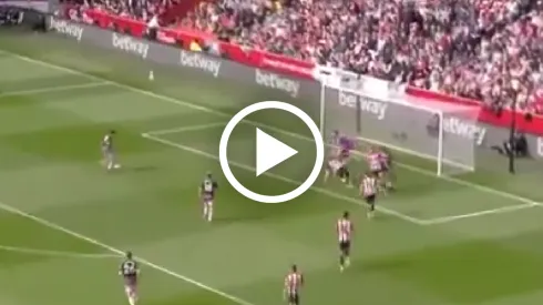 El fallo garrafal de Raúl Jiménez ante Brentford en Premier League