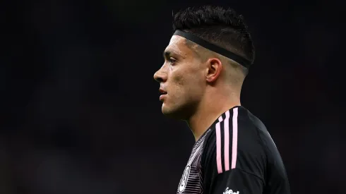 Raúl Jiménez falló una clara ocasión ante Brentford.