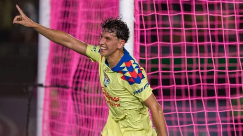 América duda en comprar a Igor Lichnovsky.