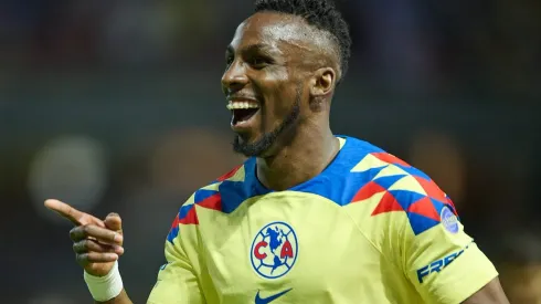 Julián Quiñones tiene una gran oferta de Arabia.