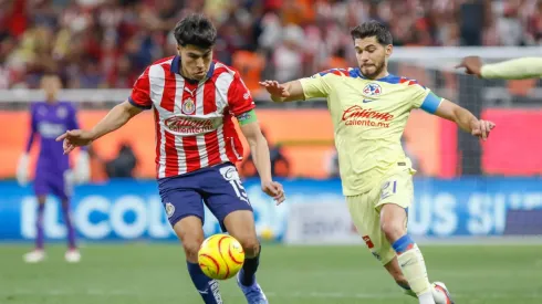 Henry Martín va por su gol 103 con la institución azulcrema.