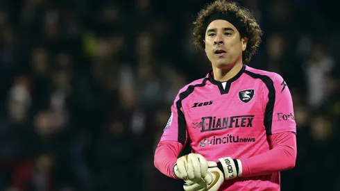 Guillermo Ochoa descendió con el Salernitana en Italia