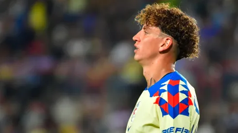 América tomaría medidas disciplinarias para renovar a Igor Lichnvosky