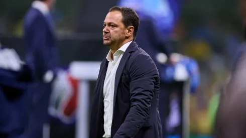 Santiago Baños podría hacer una doble jugada si llega Montes.