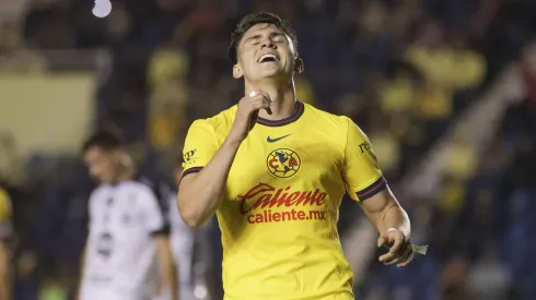 Israel Reyes confiesa lo que tuvo que cambiar para ser profesional.