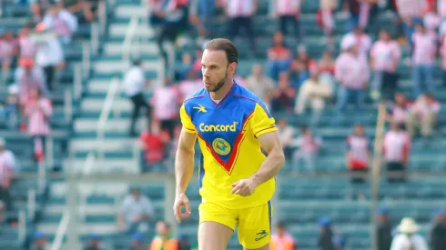 Zague tundió a dos elementos de las Águilas.