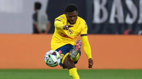 La lesión de Javairo Dilrosun aún lo tendría más tiempo fuera.