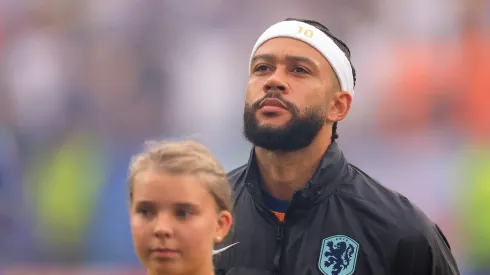 Memphis Depay está sin equipo en el mercado de pases