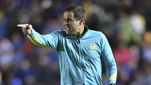 André Jardine debe tomar una decisión para ganar el partido.