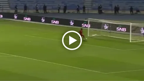 Julián Quiñones hizo el gol más fácil de toda su carrera en la Copa de Arabia