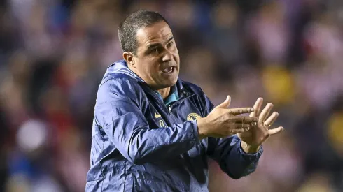 Jardine tomó decisión con América.