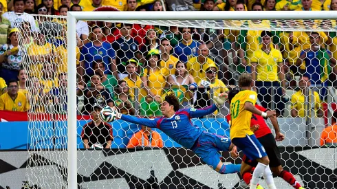 Guillermo Ochoa se lució ante Brasil en el Mundial 2014