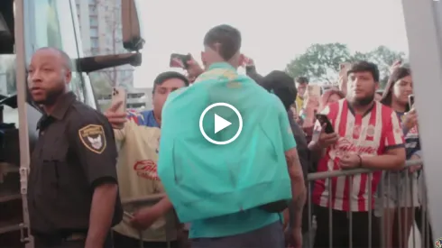 La épica manera en que Chicote ignoró a un aficionado de Chivas