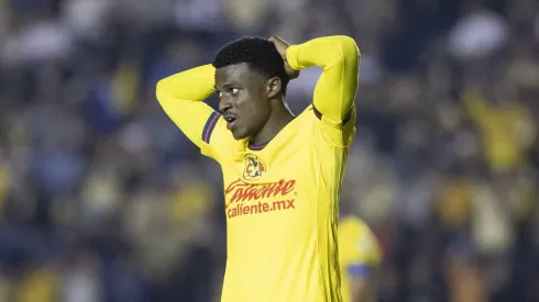 Dilrosun explotó ante los rumores sobre su posible salida.