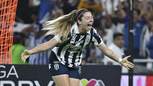 Katty muestra su amor por América con una frase.