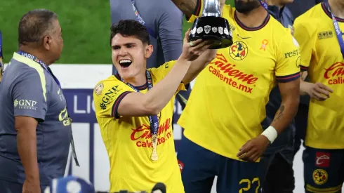 Israel Reyes sigue sumando títulos