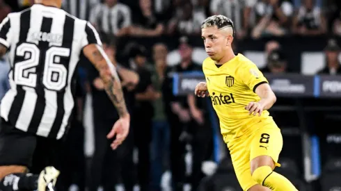 Leo Fernández, cada vez más lejos del América