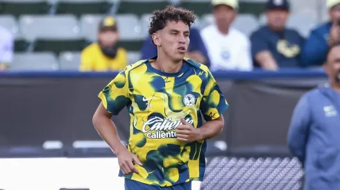 Lichnovsky rompe el silencio y revela si saldrá del América para este 2025