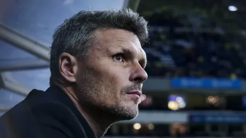 Fernando Ortiz buscaría a otro jugador del conjunto azulcrema.