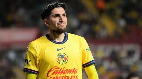 Diego Valdés sigue en el conjunto azulcrema