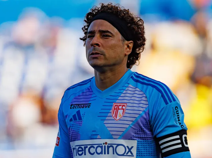 La desconcertante noticia que recibió Ochoa en Portugal