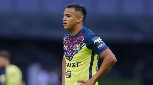 Mozumbito Martínez vuelve a sorprender con otro club.