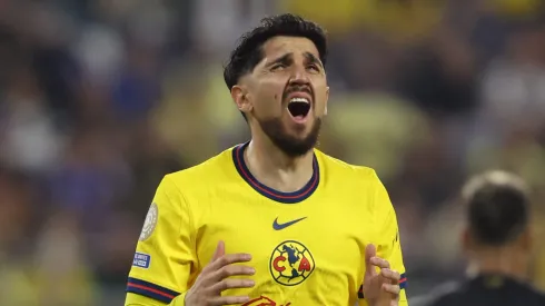 Diego tuvo minutos y dejó en duda a los aficionados con su futuro.