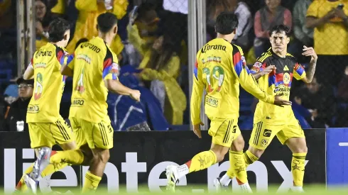 América goleó a Pumas con doblete de Zendejas