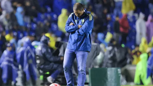 André Jardine dirigiendo un partido del Club América en el Estadio Ciudad de los Deportes.